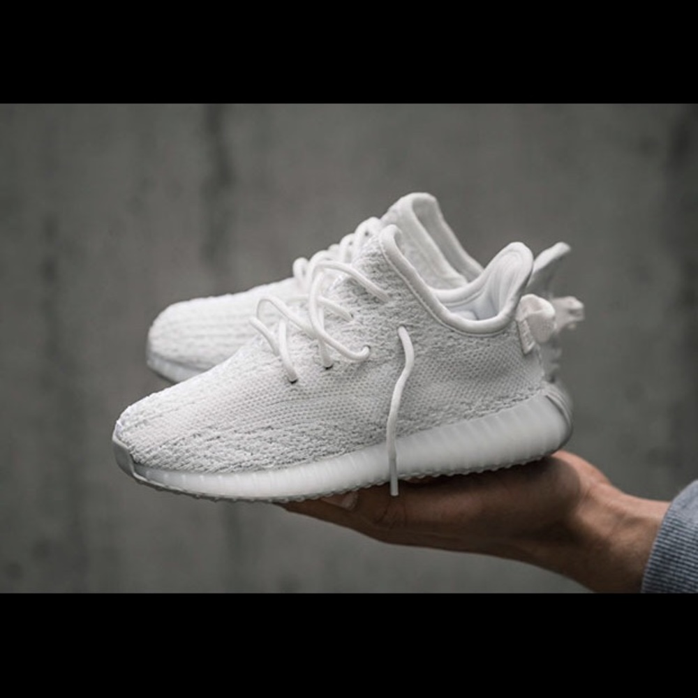 Yeezy Boost 350 V2 Triple White UNISEX